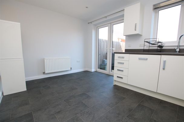 3 bed Terraced House for let - Photo 1