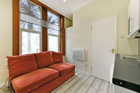 Studio to rent - Photo 2