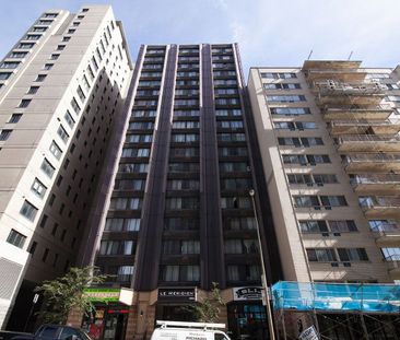 2285 Saint-Mathieu Street, Montréal, QC - Photo 2