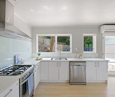 32 Voltaire Street, Karori - Photo 5