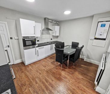 3 bedroom terraced house to rent - Photo 5