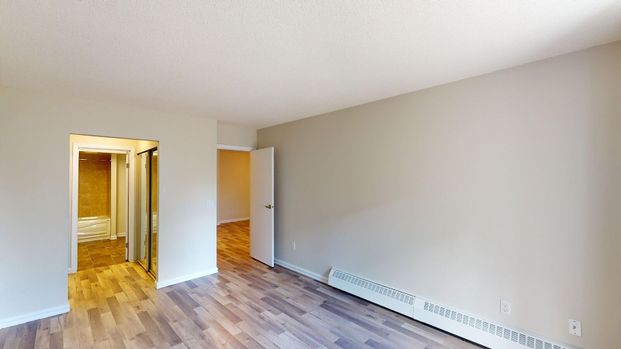 102 - 333 Garry Crescent NE, Calgary - Photo 1