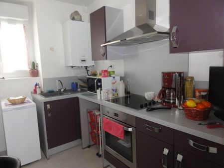 Location Appartement 3 pièces 65m² LE CREUSOT 71200 - Photo 4