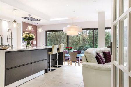 5 bedroom detached house to rent - Photo 5