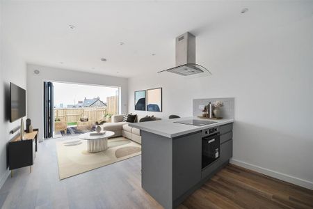 2 bedroom terraced house to rent - Photo 3