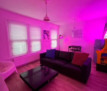 2 Bed Flat, High Road Leyton, E15 - Photo 4