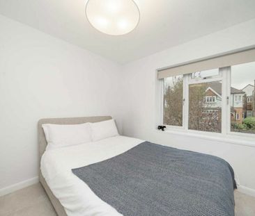 Holdenhurst Avenue, North Finchley, N12 - Photo 1