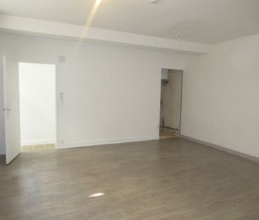 Location Appartement 2 pièces 59m² LA FERTE MACE 61600 - Photo 3