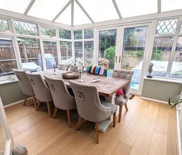 Rosebury Drive, Woking - 2 bedrooms Property for lettings - Seymours - Photo 3