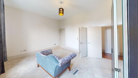 3 bedroom flat to rent - Photo 5
