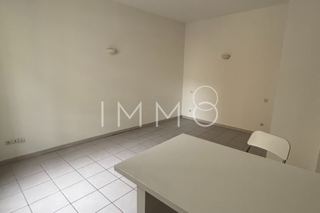 Location Appartement 1 pièce 26m² MARSEILLE 6ème - Photo 3