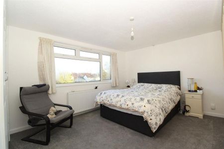 4 bedroom detached house to rent - Photo 5