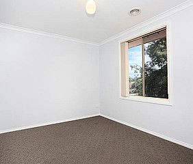 Large home with good looks! - Photo 6