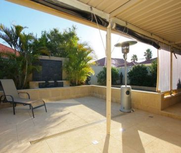 🏡 A Dream Home in Canning Vale! A 4-Bedroom Haven 🏡 - Photo 1