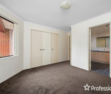 Quiet Cul-de-Sac Living with Park Views - Photo 5