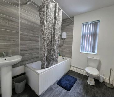 Room in a Shared House, Priory Road, L4 - Photo 6