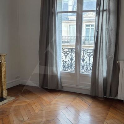 Appartement à louer à Paris 8Ème - Photo 1