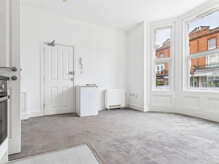 Property to rent - Photo 3