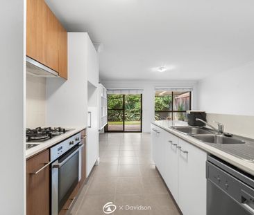 Spacious & Well-Appointed Townhouse in Quiet Location - Photo 5