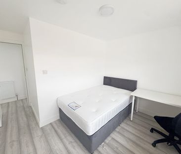 Room in a Shared House, Stothard Road, BS7 - Photo 5