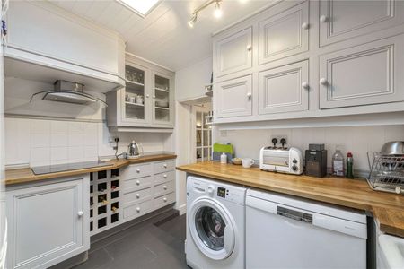 A delightful two bedroom Victorian house. - Photo 4