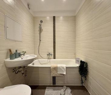 Geräumige 4-Raumwohnung mit Einbauküche - Foto 4