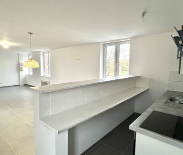 Location Appartement 2 pièces 61m² ROUBAIX 59100 - Photo 4