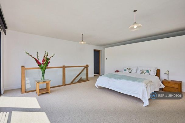 2 bedroom semi-detached house to rent - Photo 1