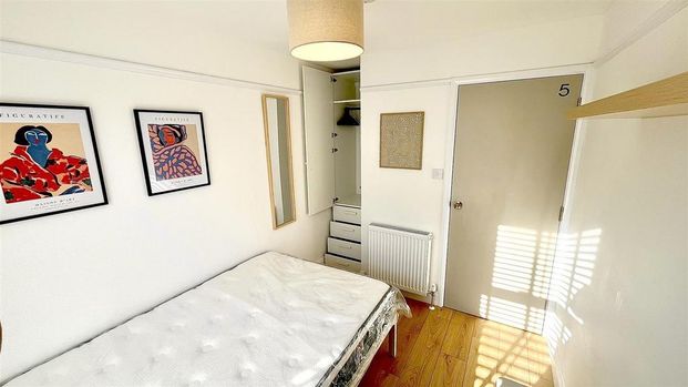 5 bedroom terraced house to rent - Photo 1