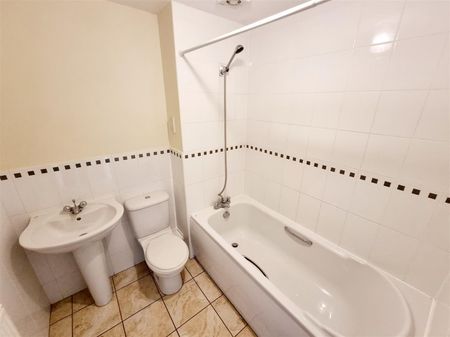 3 Bedroom House to Rent in Windsor Road, Rushden, NN10 0BB, NN10 - Photo 3