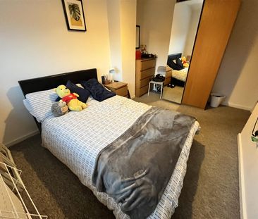 Moseley Wood Gardens, Cookridge, LS16 7HX, Leeds - Photo 5