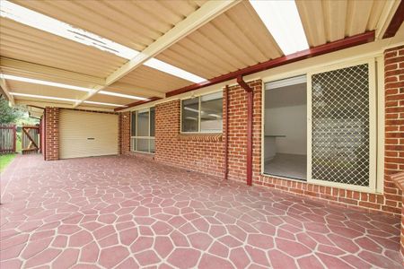 Large 5 Bedroom Family Home - Photo 2