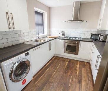 5 bedroom terraced house to rent - Photo 3