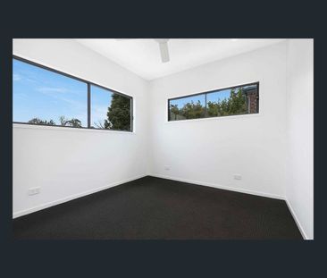 Modern Three-Bedroom Townhome with Work-From-Home Flexibility in Pr... - Photo 2