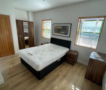 2 bedroom flat to rent - Photo 2