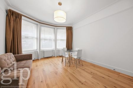 3 bedroom apartment to rent - Photo 2