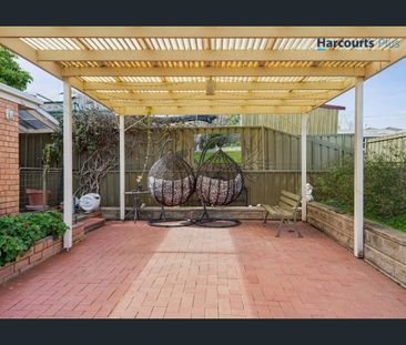 26 Slade Crescent, Hallett Cove, SA 5158 - Photo 1