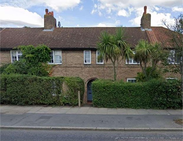 2 bedroom terraced house to rent - Photo 1