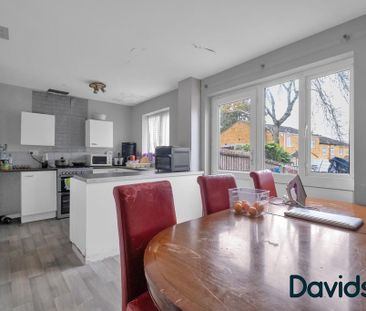 3 bedroom end of terrace house to rent - Photo 3