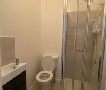 Studio Flat, Auckland Road, SE19 - Photo 2