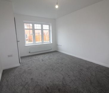 4 bedroom detached house to rent - Photo 1