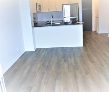 For Lease - 102 Grovewood Common, Oakville, Ontario - Photo 3