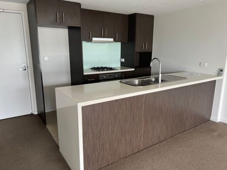 Living On Top Of The World - Photo 5