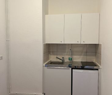 Location Appartement 1 pièce 40m² - Photo 5