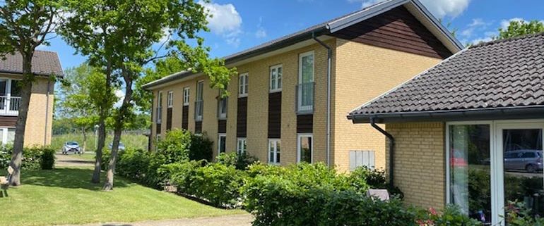 Skøn 1-værelses lejlighed med lille have - Foto 1