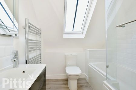 2 bedroom end of terrace house to rent - Photo 4