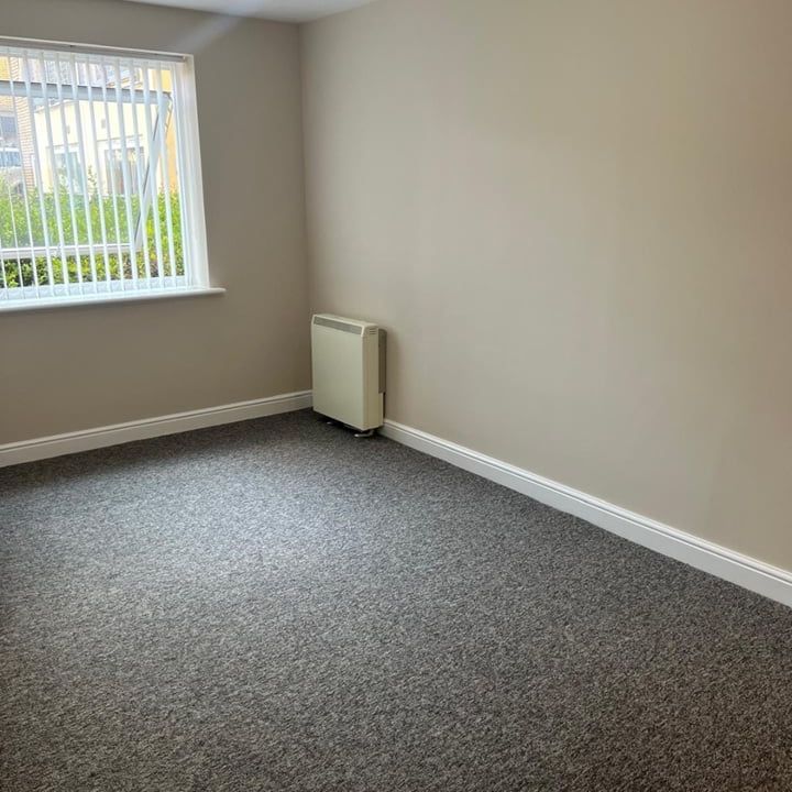 2 Bed Flat, Gean Court, N11 - Photo 1
