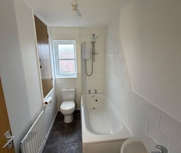 2 Bed End Terrace, Grange Close, LS10 - Photo 5