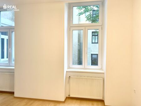 HELLE 3-ZIMMER WOHNUNG MIT GETRENNTER KÜCHE - IDEAL FÜR 2er / 3er WG - Photo 2