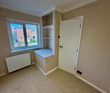 3 bedroom semi-detached house to rent - Photo 5